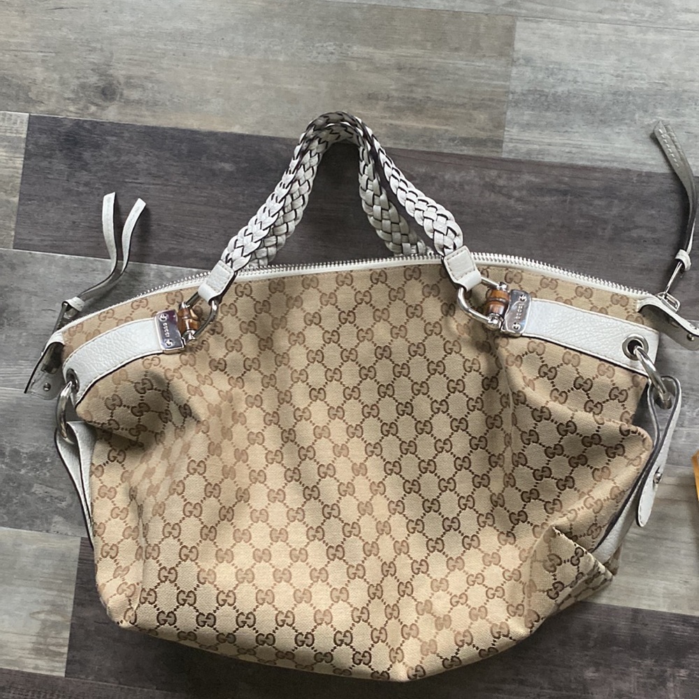 Gucci Beige and White Tote Bag